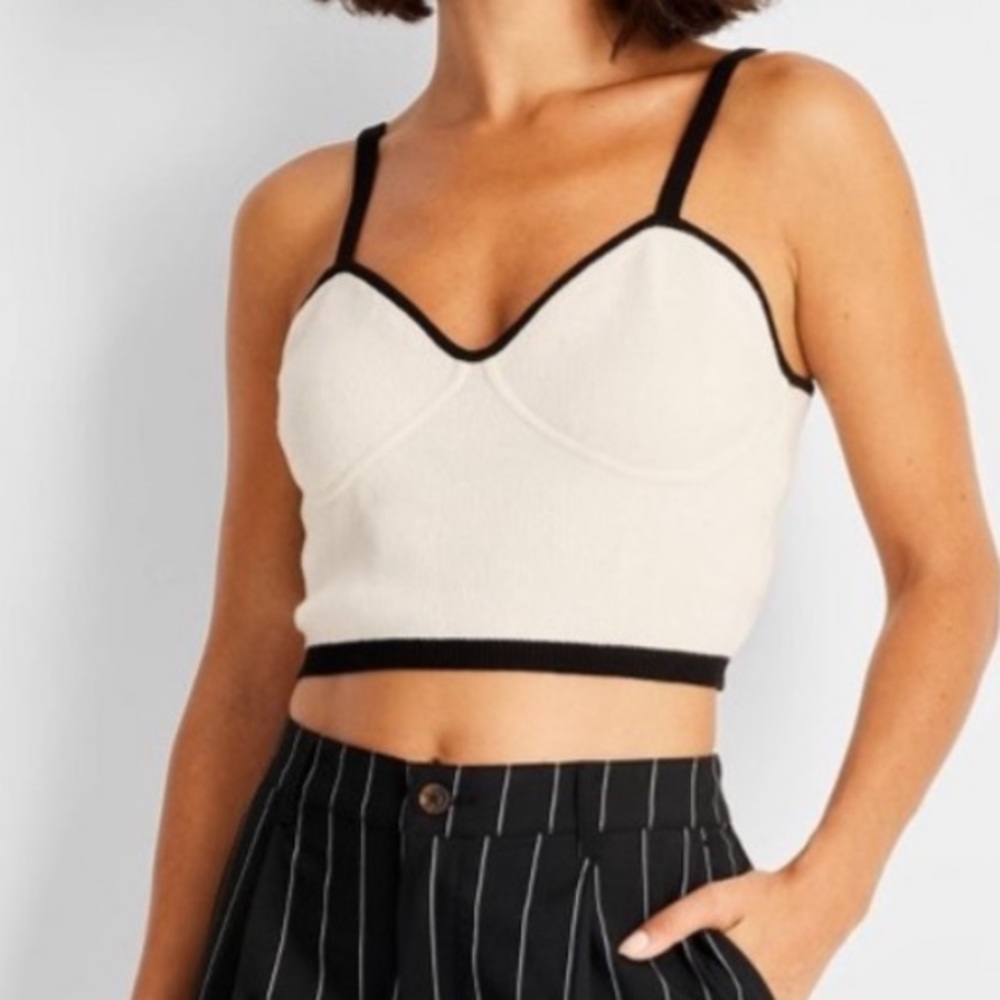 Cropped V-Neck Sweater Top